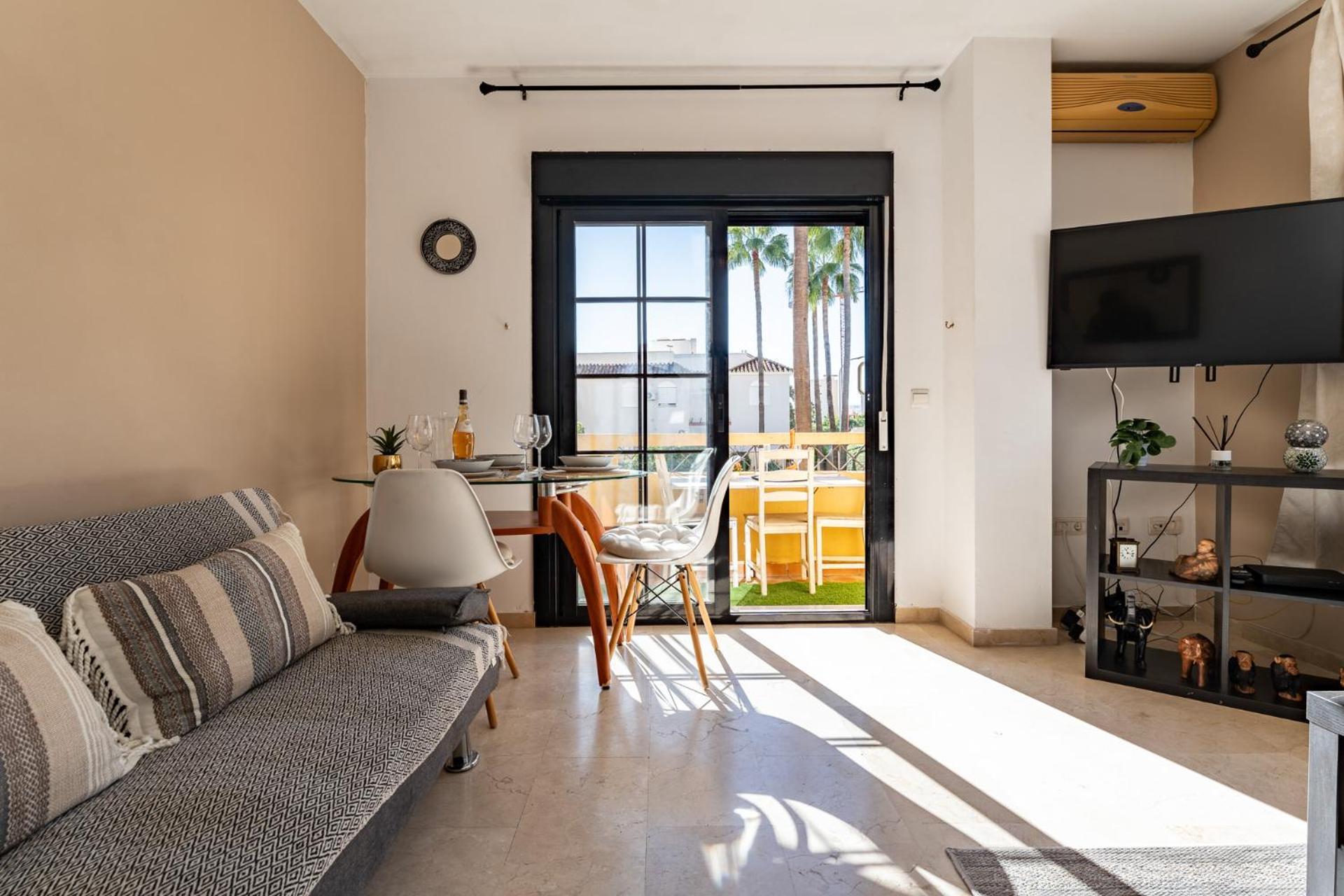 Malagasuite Beautiful Pool & Parking Apartamento *